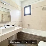 Aspri Petra Rachoni - 3 Bedrooms 7 Guests וילה *