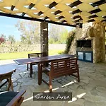 Aspri Petra Rachoni - 3 Bedrooms 7 Guests