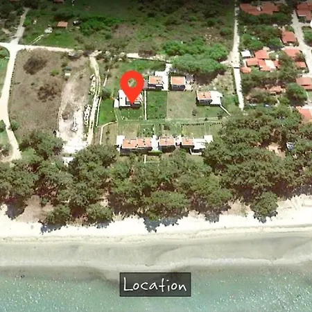 Aspri Petra Rachoni - 3 Bedrooms 7 Guests *