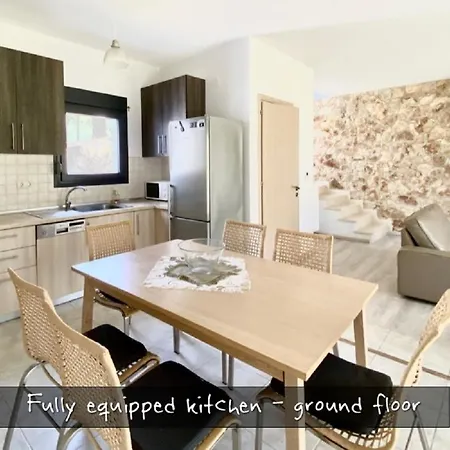 Aspri Petra Rachoni - 3 Bedrooms 7 Guests Villa *