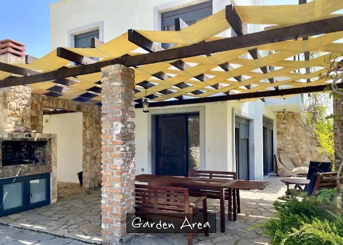 Aspri Petra Rachoni - 3 Bedrooms 7 Guests Villa