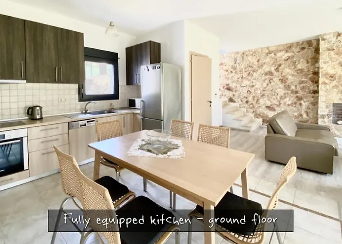 Aspri Petra Rachoni - 3 Bedrooms 7 Guests Villa *